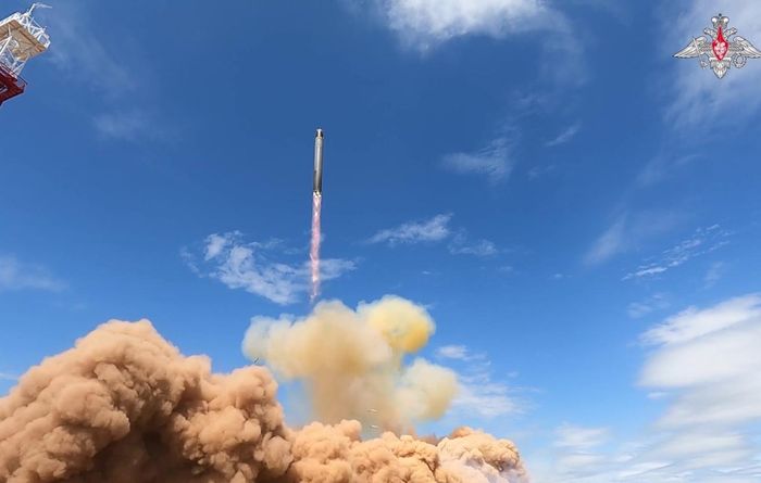 Phóng thử tên lửa đạn đạo liên lục địa (ICBM) nhiên liệu lỏng RS-28 Sarmat. Ảnh: Bộ Quốc phòng Liên bang Nga