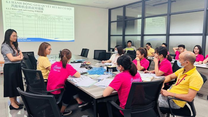  Chuyên gia IXCERT đào tạo ISO 14001 hệ thống quản lý môi trường (trụ cột E) tại công ty lĩnh vực dệt may