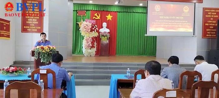  Đại diện VKSND Khu vực 10 tuyên truyền nội dung Nghị quyết 205/2025/QH15..