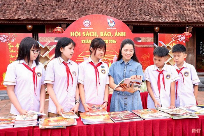 Với cô Thương, công tác Đội là nơi để được gần gũi, đồng hành cùng học sinh mỗi ngày.