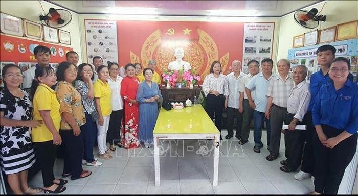 Không gian văn hóa Hồ Chí Minh này được xây dựng từ sự chung tay, đóng góp của bà con nhân dân trong khu phố 33, phường Diên Hồng (TP Hồ Chí Minh). Ảnh: Hữu Duyên/TTXVN