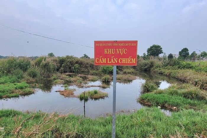 TP. Hồ Chí Minh chỉ ra 4 vướng mắc trong công tác BT, HT-TĐC theo quy định của Luật Đất đai và các nghị định liên quan. Trong ảnh: Một khu đất tại Khu Công nghệ cao đã thực hiện xong việc thu hồi đất. Ảnh: Quang Phương