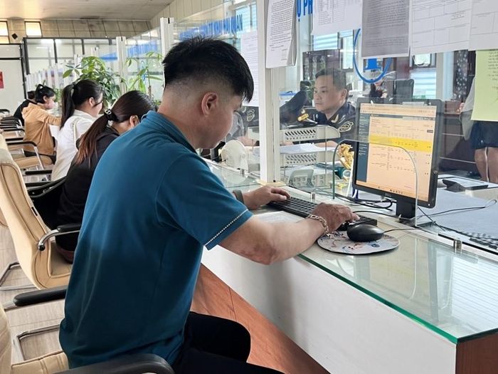 Thu ngân sách từ hoạt động xuất nhập khẩu 4 tháng đầu năm tăng 16,5% so với cùng kỳ năm 2025. Ảnh ST