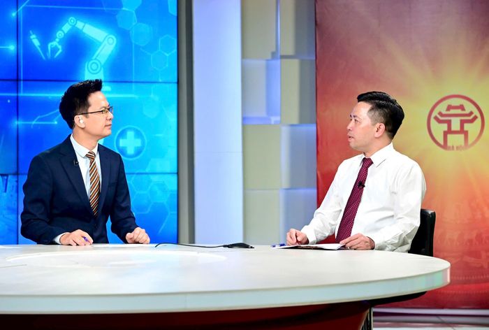 PGS. TS Đỗ Đình Tùng, Giám đốc Bệnh viện Đa khoa Đức Giang chia sẻ tại Chương trình. Ảnh: Viết Thành