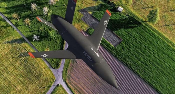 Máy bay không người lái chiến đấu tàng hình XQ-58A Valkyrie do công ty Kratos Defense &amp; Security Solutions phát triển là nền tảng cơ bản cho biến thể MQ-58.