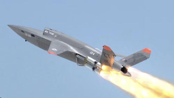 Ngoài ra, khả năng hoạt động linh hoạt của UAV MQ-58 cũng là yếu tố quan trọng. Các biến thể tương lai có thể được tối ưu để hoạt động trên đường băng ngắn hoặc các căn cứ dã chiến.