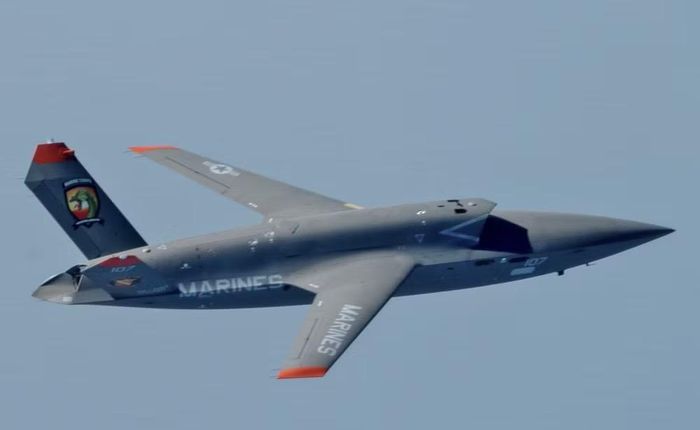 Về thông số kỹ thuật, máy bay không người lái chiến đấu tàng hình XQ-58A Valkyrie có chiều dài khoảng 9 m, sải cánh gần 8 m, tốc độ hành trình cận siêu thanh khoảng 1.000 km/h và tầm hoạt động lên tới 3.000 km.