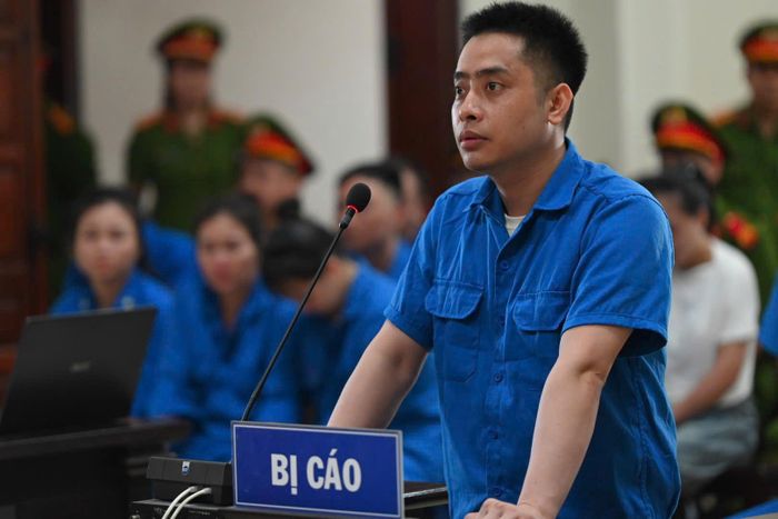 Bị cáo Bùi Đình Khánh tại phiên tòa. Ảnh: NS