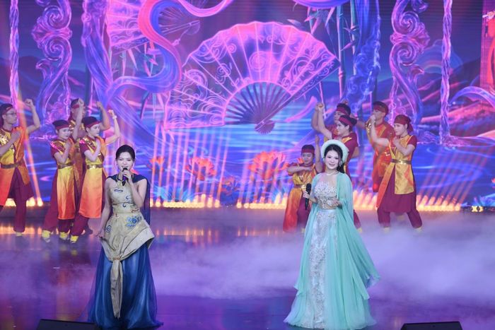 Chương trình nghệ thuật chào mừng lễ đón nhận Huân chương Bảo vệ Tổ quốc hạng Ba và Kỷ niệm 15 năm ngày truyền thống của Trung tâm Phát thanh-Truyền hình Quân đội.