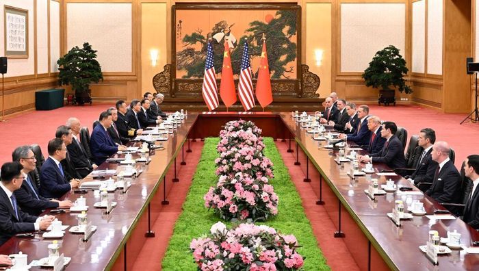 Phái đoàn của hai nước hội đàm tại Đại lễ đường Nhân dân. Ảnh: Tân Hoa xã
