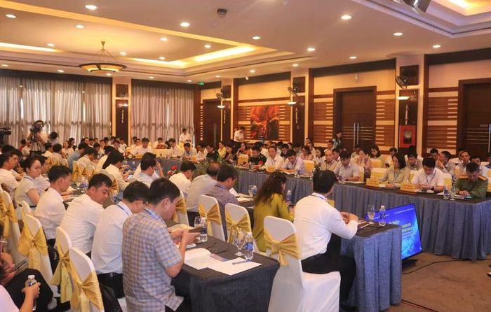 Các đại biểu tập trung thảo luận giải pháp thúc đẩy chuyển đổi số và đổi mới sáng tạo tại tỉnh Quảng Trị.