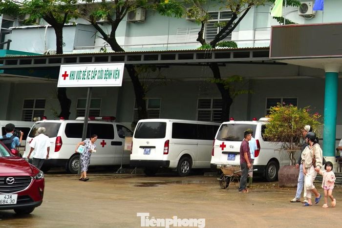 Đề án đặt mục tiêu đến năm 20230 đầu tư tối thiểu 1 xe cứu thương đạt chuẩn/100.000 dân. Ảnh: Thanh Hiền