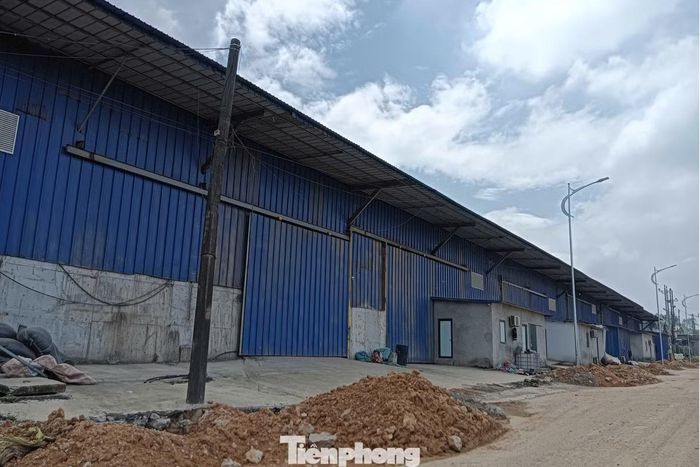Nhiều nhà máy trong Cụm Công nghiệp đã dừng hoạt động.