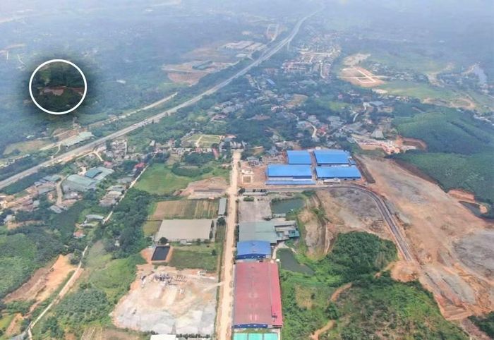 Khu vực Cụm Công nghiệp Âu Lâu cách hồ Đầm Sen khoảng hơn 1 km.