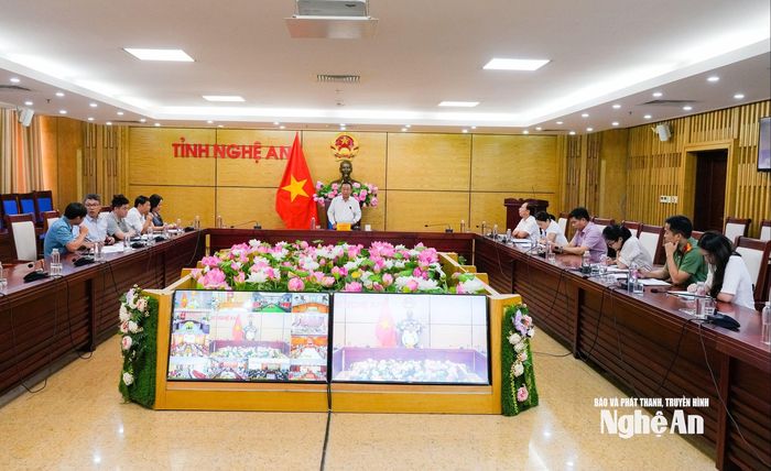 Quang cảnh tại điểm cầu Nghệ An. Ảnh: T.L