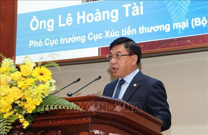 Ông Lê Hoàng Tài, Phó Cục trưởng Cục Xúc tiến thương mại (Bộ Công Thương), phát biểu. Ảnh: Hồng Thái/TTXVN