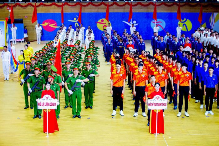 Buổi tổng duyệt diễn ra trong không khí trang nghiêm, đảm bảo yêu cầu đề ra. Ảnh: BẢO LÂM