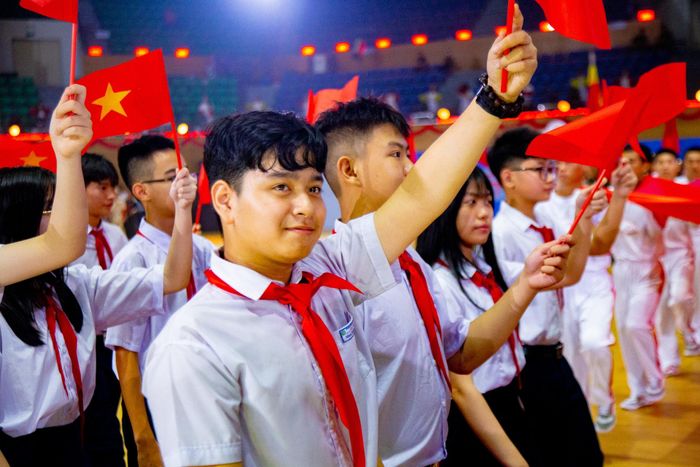 Khối thiếu niên tiền phong tại chương trình tổng duyệt. Ảnh: BẢO LÂM