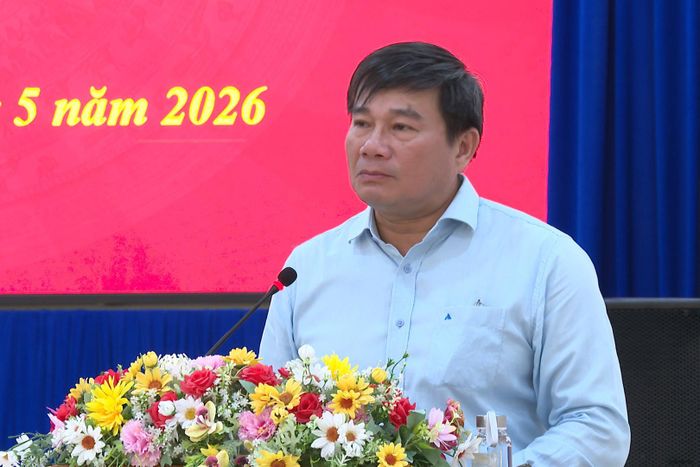 Bí thư Đảng ủy Đặc khu Phú Quý Đỗ Thái Dương báo cáo tình hình kinh tế - xã hội, quốc phòng - an ninh 4 tháng đầu năm 2026