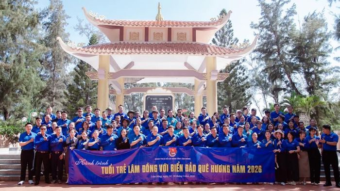 Hành trình góp phần bồi đắp tình yêu biển đảo, khơi dậy khát vọng cống hiến trong thanh niên