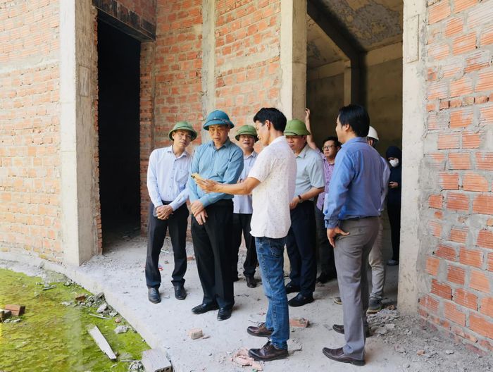 Đoàn giám sát khảo sát tình hình triển khai các hạng mục công trình văn hóa tâm linh tại Di tích quốc gia đặc biệt Thành Cổ Quảng Trị - Ảnh: Mỹ Nhị