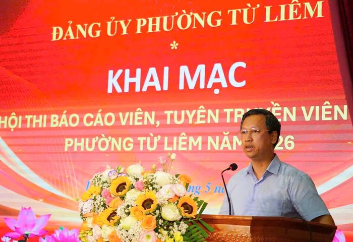 Phó Bí thư Thường trực Đảng ủy phường Đỗ Khắc Đạo phát biểu khai mạc hội thi. Ảnh: Trung Hiếu