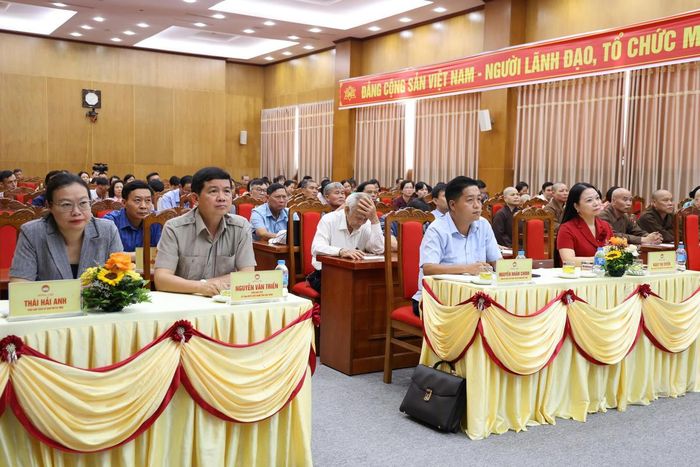 Các đại biểu tham dự hội nghị.