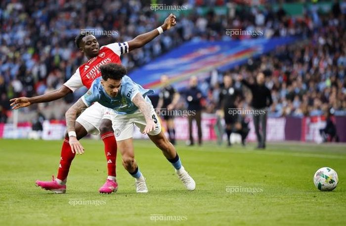  Saka và đồng đội có thể sớm vô địch Premier League. Ảnh: EPA. 