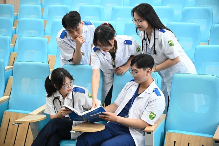  Sinh viên trường Đại học Y khoa Phạm Ngọc Thạch. Ảnh: Sinh viên Khoa Y PNTU.