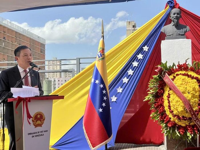  Đại sứ Việt Nam tại Venezuela Vũ Trung Mỹ phát biểu tại buổi lễ. (Ảnh do Đại sứ quán Việt Nam tại Venezuela cung cấp) 