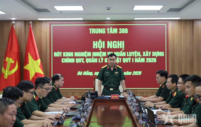  Trung tâm 386 tổ chức Hội nghị rút kinh nghiệm nhiệm vụ huấn luyện, xây dựng chính quy, quản lý kỷ luật quý I năm 2026. 