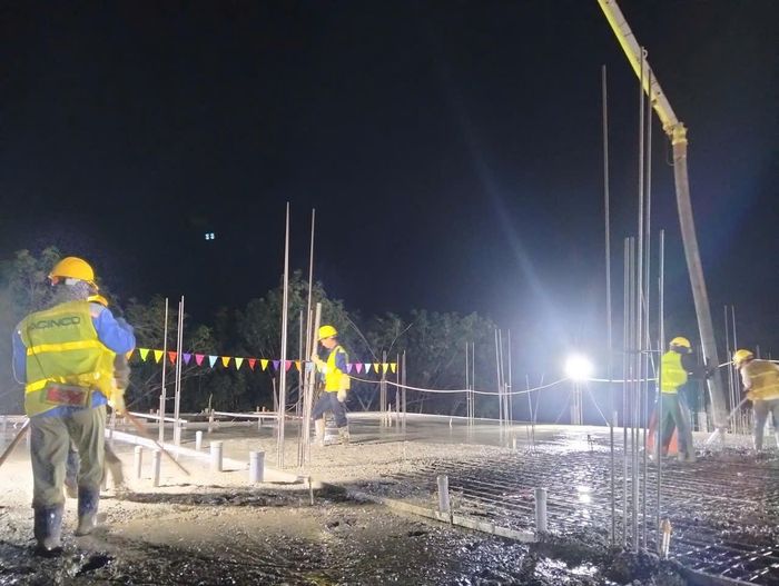  Việc thi công triển khai khẩn trương 