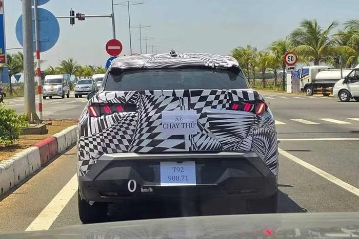 Trước khi được hé lộ chính thức, Peugeot 3008 và 5008 thế hệ mới từng nhiều lần xuất hiện tại Việt Nam dưới dạng xe chạy thử.