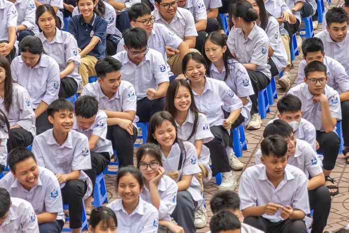 Các em học sinh lớp 9 chỉ còn khoảng hai tuần nữa sẽ thi vào lớp 10.