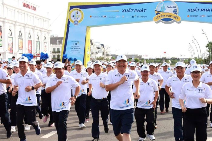 Lãnh đạo Trung ương và tỉnh Cà Mau cùng tham gia Giải chạy học sinh S-Race 2026.