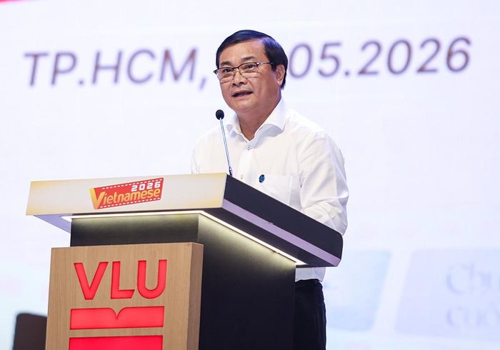 Nhà báo Nguyễn Ngọc Toàn - Tổng biên tập Báo Thanh Niên phát biểu trong lễ khởi động cuộc thi.