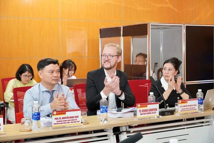  Các đại biểu trong và ngoài nước đã mang đến hội thảo những tham luận mang tính thực tiễn cao trong việc hoàn thiện pháp luật về giám định tư pháp.