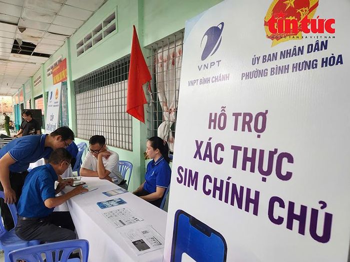 Khu vực hướng dẫn người dân xác thực Sim chính chủ.