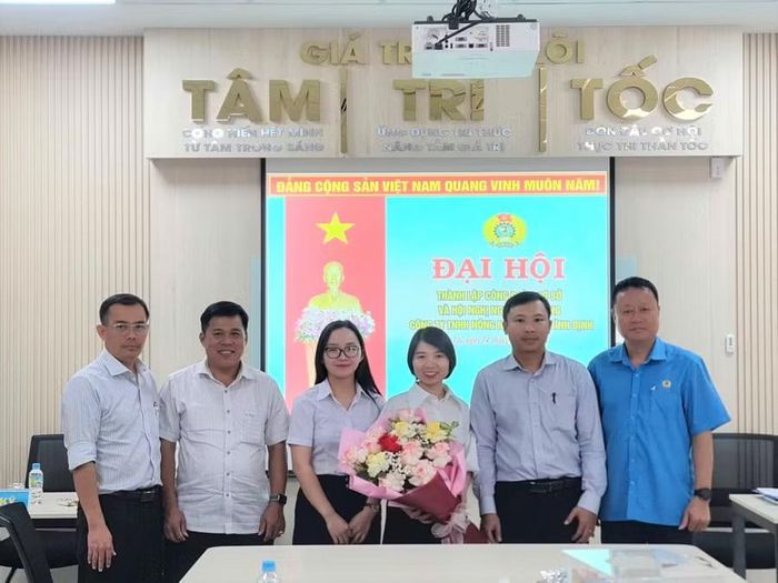  Ban Chấp hành CĐCS Công ty TNHH Nông nghiệp BAF Bình Định ra mắt. Ảnh: ĐVCC 