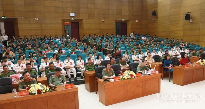 Các đại biểu dự tổng kết, bế mạc hội thi