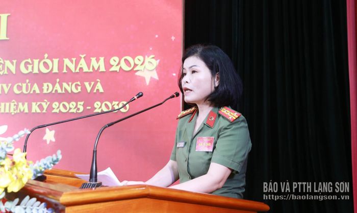 Lãnh đạo Phòng Công tác chính trị, Công an tỉnh phát biểu tổng kết và bế mạc hội thi