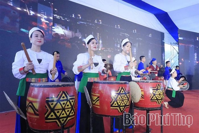 Đời sống văn hóa của đồng bào dân tộc thiểu số trên địa bàn tỉnh ngày một nâng cao.