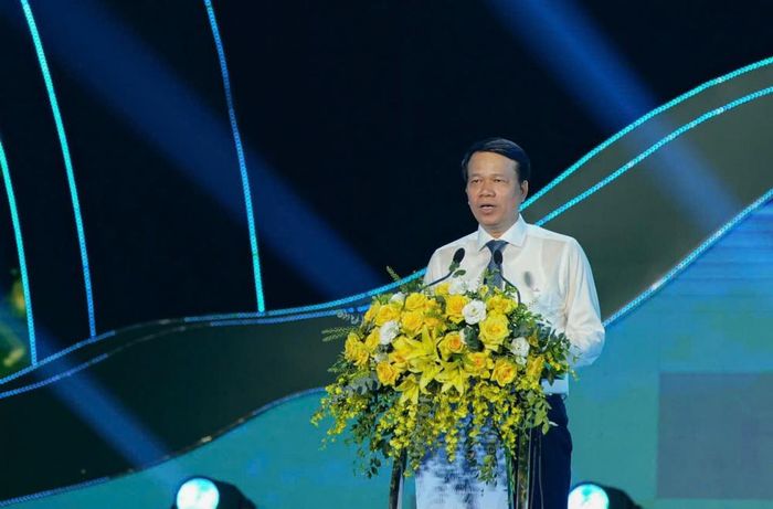 Đồng chí Phó chỉ tịch UBND tỉnh Thái Nguyên Dương Văn Lượng phát biểu khai mạc