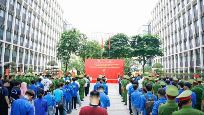 Quang cảnh Lễ ra quân