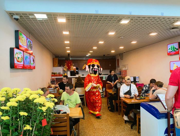 Quán ăn tại nhà ga cũng góp phần làm phong phú ẩm thực của Khánh Hòa.