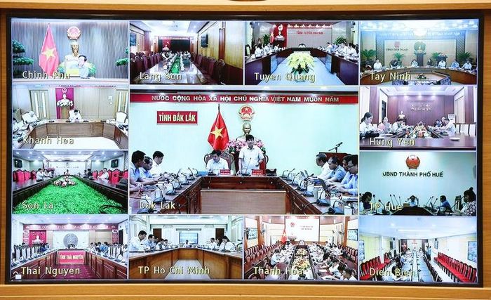 Các địa phương như Đắk Lắk, Lâm Đồng, Đồng Tháp, Sơn La, Nghệ An… tại các đầu cầu trực tuyến. Ảnh: CP