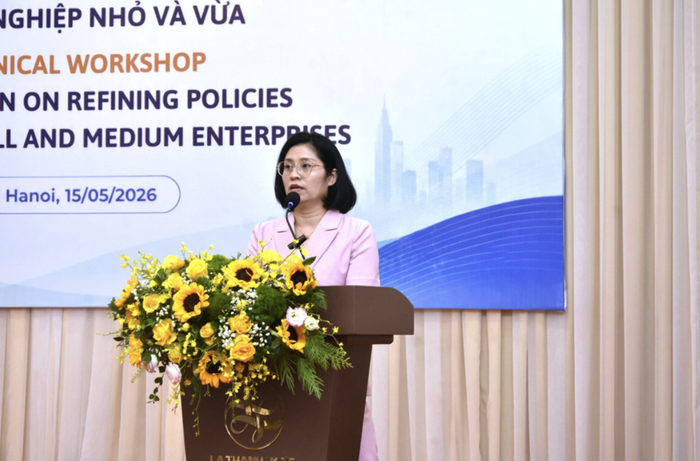  Bà Trịnh Thị Hương, Phó Cục trưởng Cục Phát triển Doanh nghiệp tư nhân và Kinh tế tập thể - Bộ Tài chính phát biểu tại hội thảo.