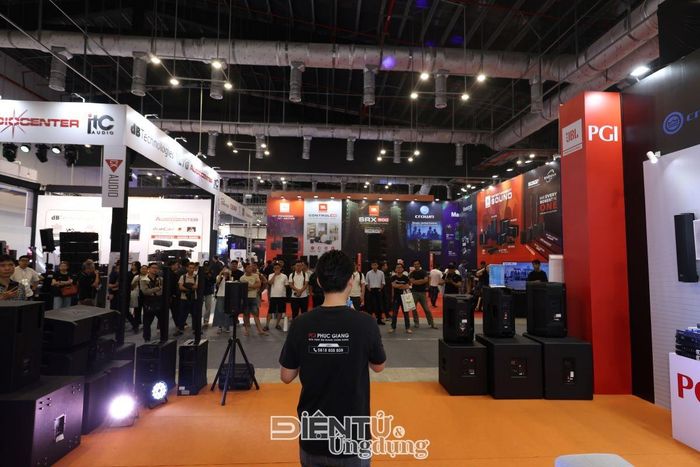 Gian hàng PGI tại PLASE Show thu hút đông đảo khách tham quan