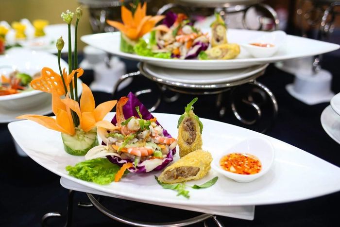 Ẩm thực Huế càng thêm độc đáo hơn với nguyên liệu Sen Huế