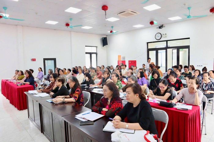 Trạm Y tế phường Phương Liệt đã tổ chức lớp tập huấn nâng cao kỹ năng truyền thông cho đội ngũ cộng tác viên dân số - y tế trên địa bàn. Ảnh: ND